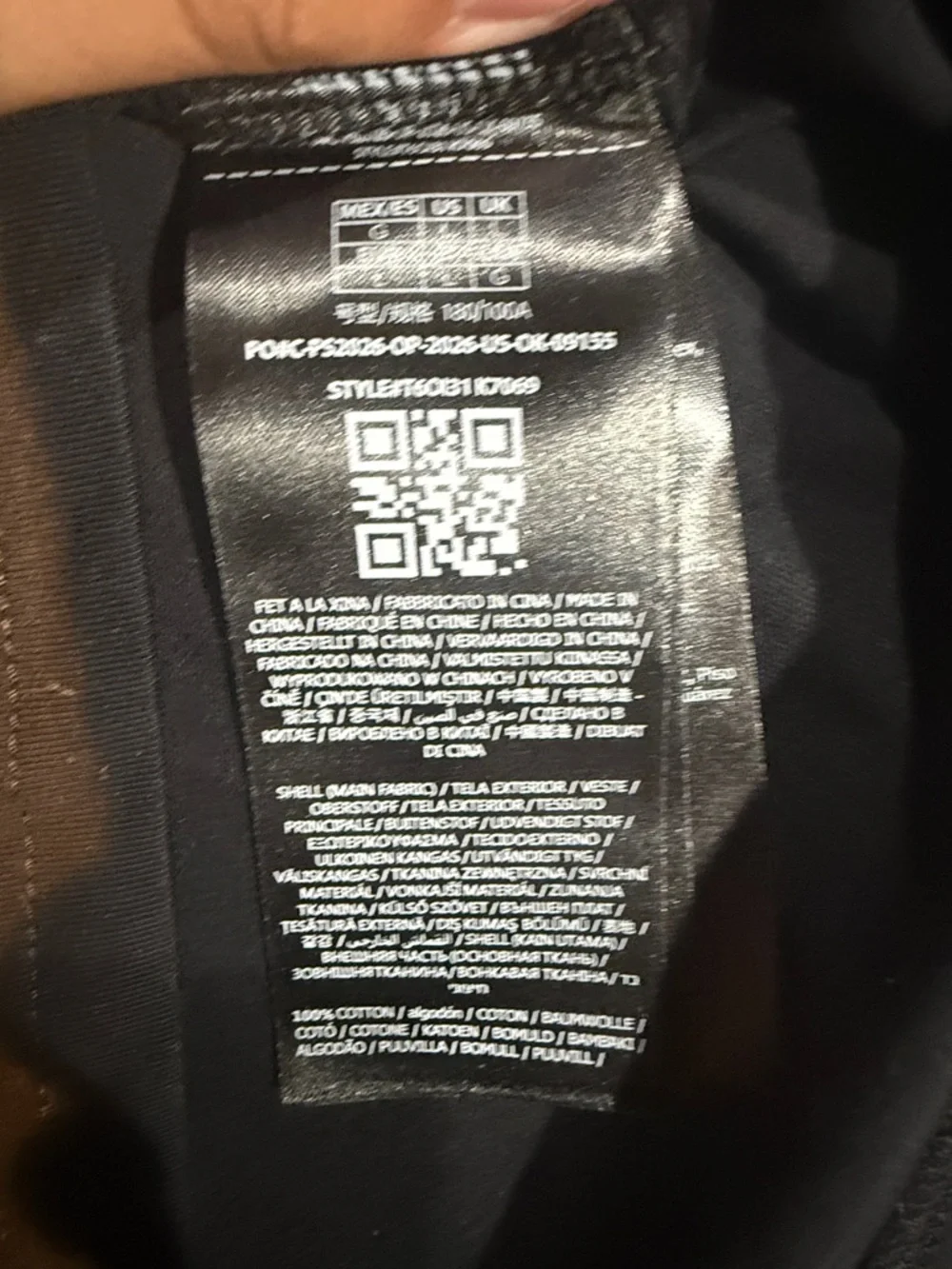 GUESS Black Short-Sleeve Tee with Red Logo Crest - Picture 4 of 5